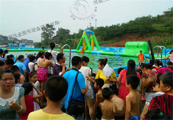 四川泸州移动水上乐园展示